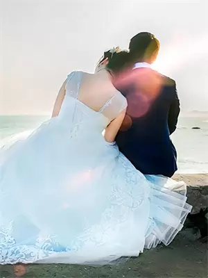 为他穿上婚纱